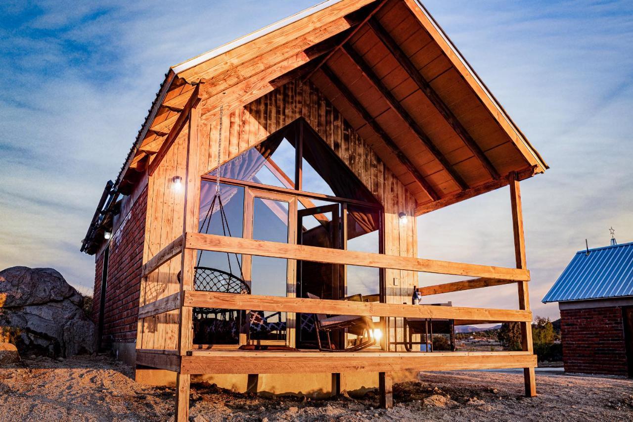 Don Tomas Vinedo Cabanas Valle de Guadalupe Oda fotoğraf
